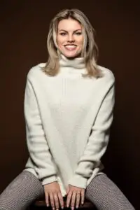 Coach Laura Chantal